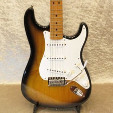 FENDER USA American Vintage 1957 Stratocaster usato acero 2CS con custodia...
