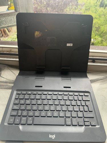 Logitech universal folio cover - logitech,