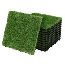 Piastrelle in erba sintetica