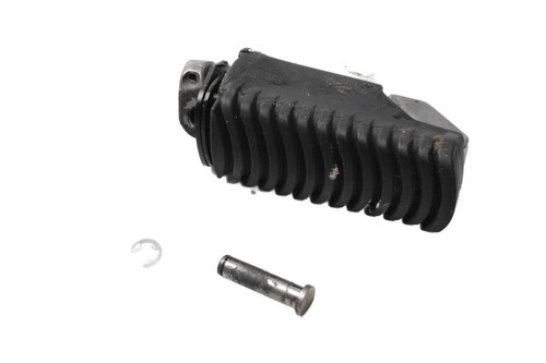 Pedana poggiapiedi posteriore
