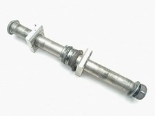PERNO RUOTA POSTERIORE REAR WHEEL AXLE YAMAHA FZ1 FAZER 1000 06-16 N513E