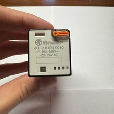 FINDER 60.12.8.024.0040 RELE' OCTAL 10A -250V - BOBINA 24VAC + Zoccolo Finder 90