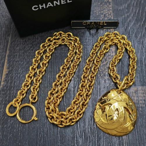 Collana con ciondolo chanel - ciondolo,