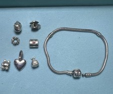 Pandora MOMENTS Logo Clasp