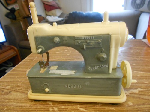 Vintage unique necchi plastic - vintage,