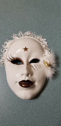 Maschera ceramica prodotta - in,