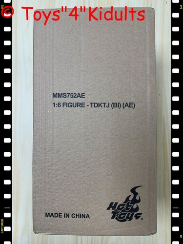 Hot toys mms752ae - toys, batman