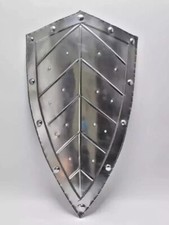 Scudo design foglia medievale