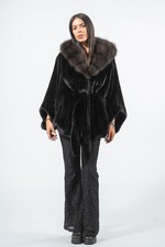 Mantello in vera pelliccia di