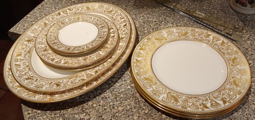 Servizio piatti wedgwood gold - piatti,