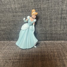 Statuina Cake Topper