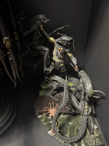 Statua esclusiva sideshow avp - esclusiva,