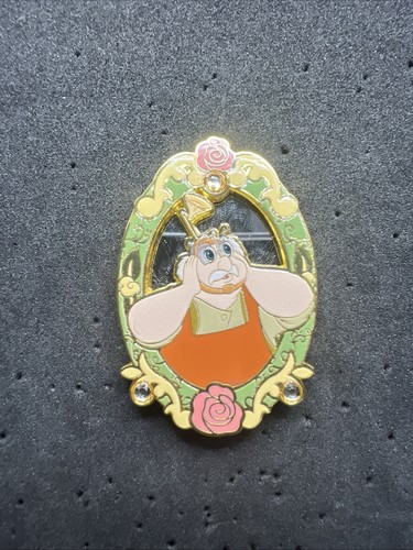 Spilla scatola cieca - , ritratto