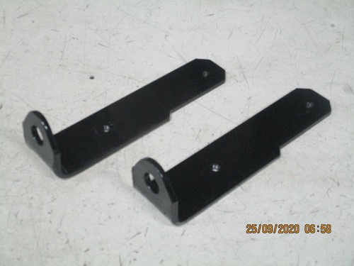 Coppia staffe paraurti - staffe,