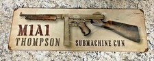 M1A1 THOMPSON WW2 INSEGNA