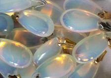 Ciondolo a goccia in vetro opalescente vintage opalescent glass pendant charm