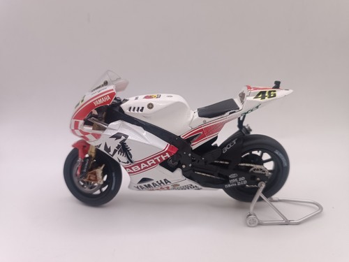 Modellino moto valentino - gp,