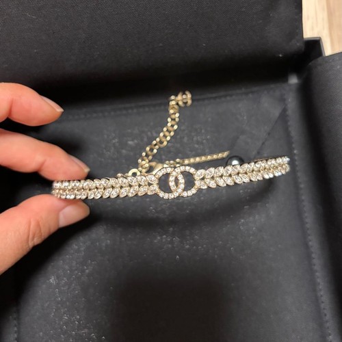 Chanel 23s gold crystal stone - gold,