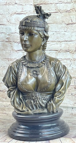 Scultura bronzo femminile - in,