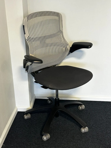 Knoll generation task - generation, chair