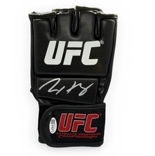Guanto UFC Max Holloway