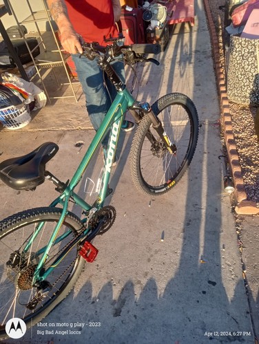 Mountain bike kona tika - mountain,
