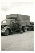 Foto, WW2, camion con scatola