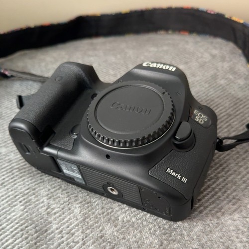 Canon eos mark iii 3mp - canon,