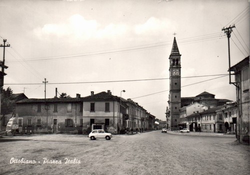 Pavia ottobiano piazza - ottobiano, italia