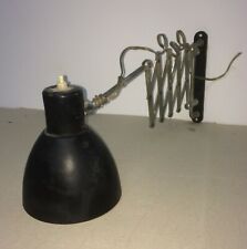 ILLUMINAZIONE-DESIGN-MODERNARIATO-LAMPADA APPLIQUE-A PANTOGRAFO-UTILISSIMA