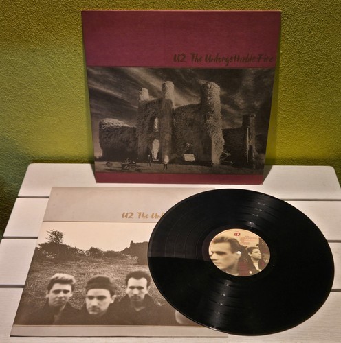 The unforgettable fire - u2,