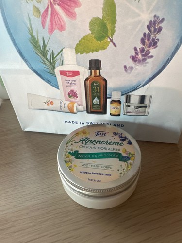Crema viso mani corpo - ,