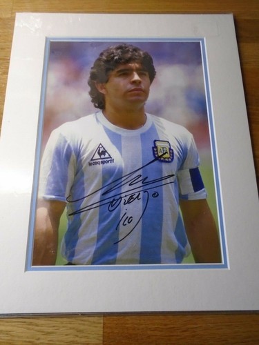 Diego maradona genuine signed - diego,