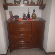 Piccola Cassettiera In Legno Di Ciliegio Anni 50 Usata In Buone Condizioni