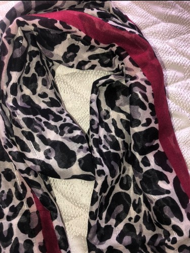 Sciarpa stampa animalier con
