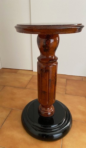 Piedistallo legno laccato - in,