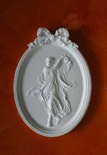 BASSORILIEVO IN GESSO BIANCO