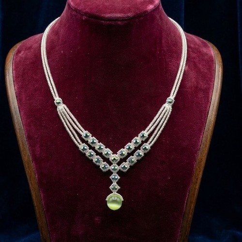 Collana fatta mano elegante - a,