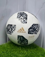 Nuovo pallone ufficiale - , adidas
