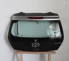 681050H160 Lunotto TOYOTA AYGO
