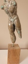 scultura dell' artista Kim Bellin dal titolo "ESEMBLE " ( Insieme )