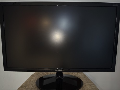 Monitor samsung s24d330 - samsung,