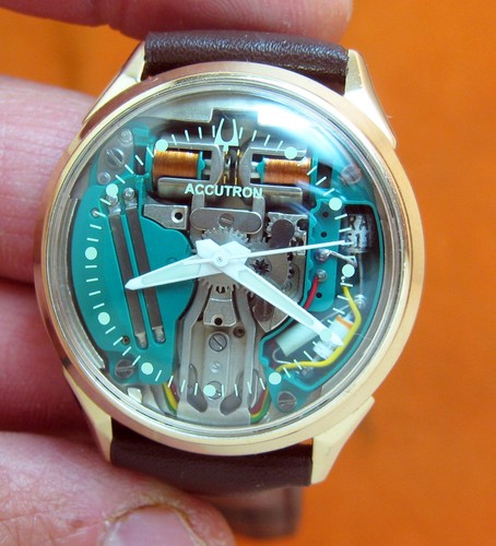 214 accutron spaceview - , 10kt
