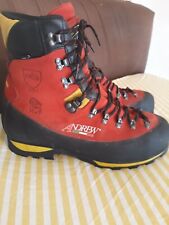 SCARPONI  ANTITAGLIO MONTAGNA CACCIA  NUMERO 49 PELLE