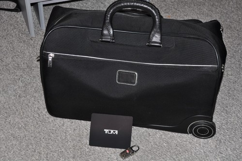 Tumi arrive dorval 25040d - tumi,