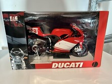 New Ray 1:6 Ducati Desmosedici