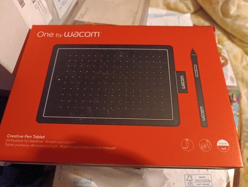 One wacom small tavoletta - one,