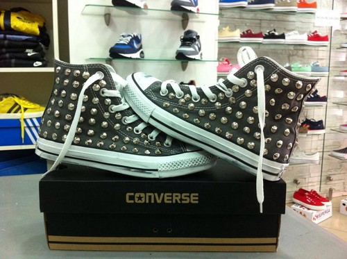 Converse grigie personalizzate