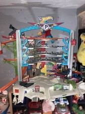 Hot Wheels CMP80 Mega Garage