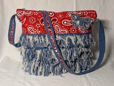 Borsa a mano con frange in